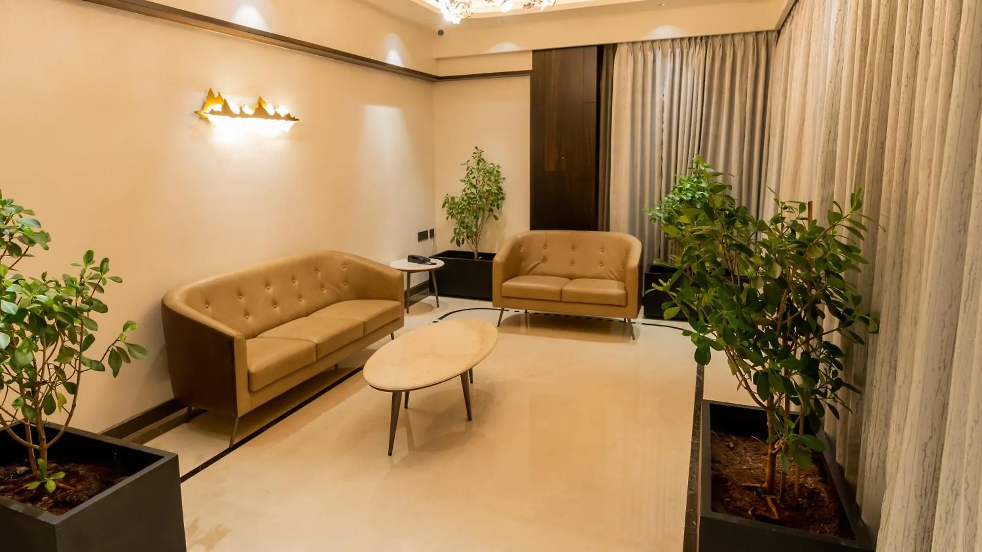 Hotel Le Grandeur Narasimharaja Puram