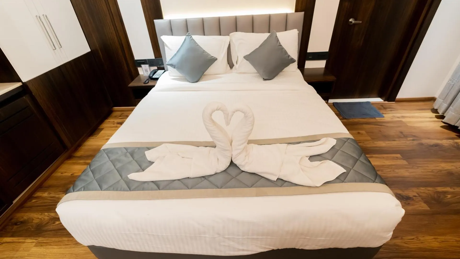 Hotel Le Grandeur Narasimharaja Puram